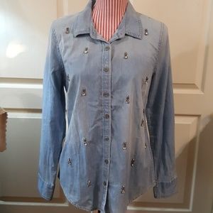 Crown & Ivy Embellished Chambray Button Down. Med